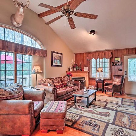 Poconos Home With Game Room Walk To Lake Harmony! Bagian luar foto