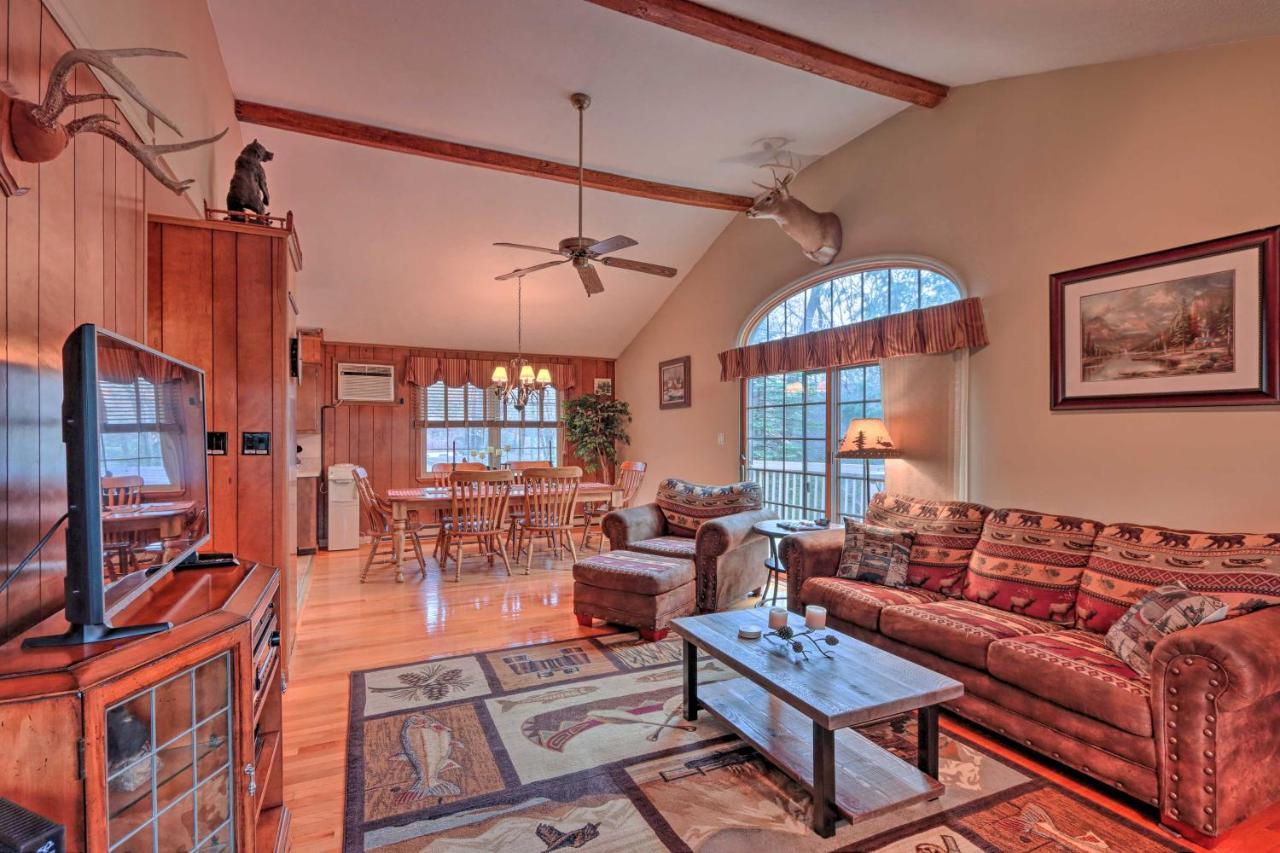 Poconos Home With Game Room Walk To Lake Harmony! Bagian luar foto