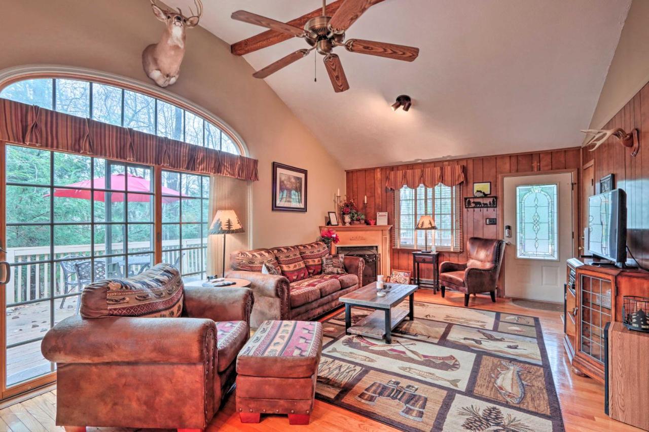 Poconos Home With Game Room Walk To Lake Harmony! Bagian luar foto