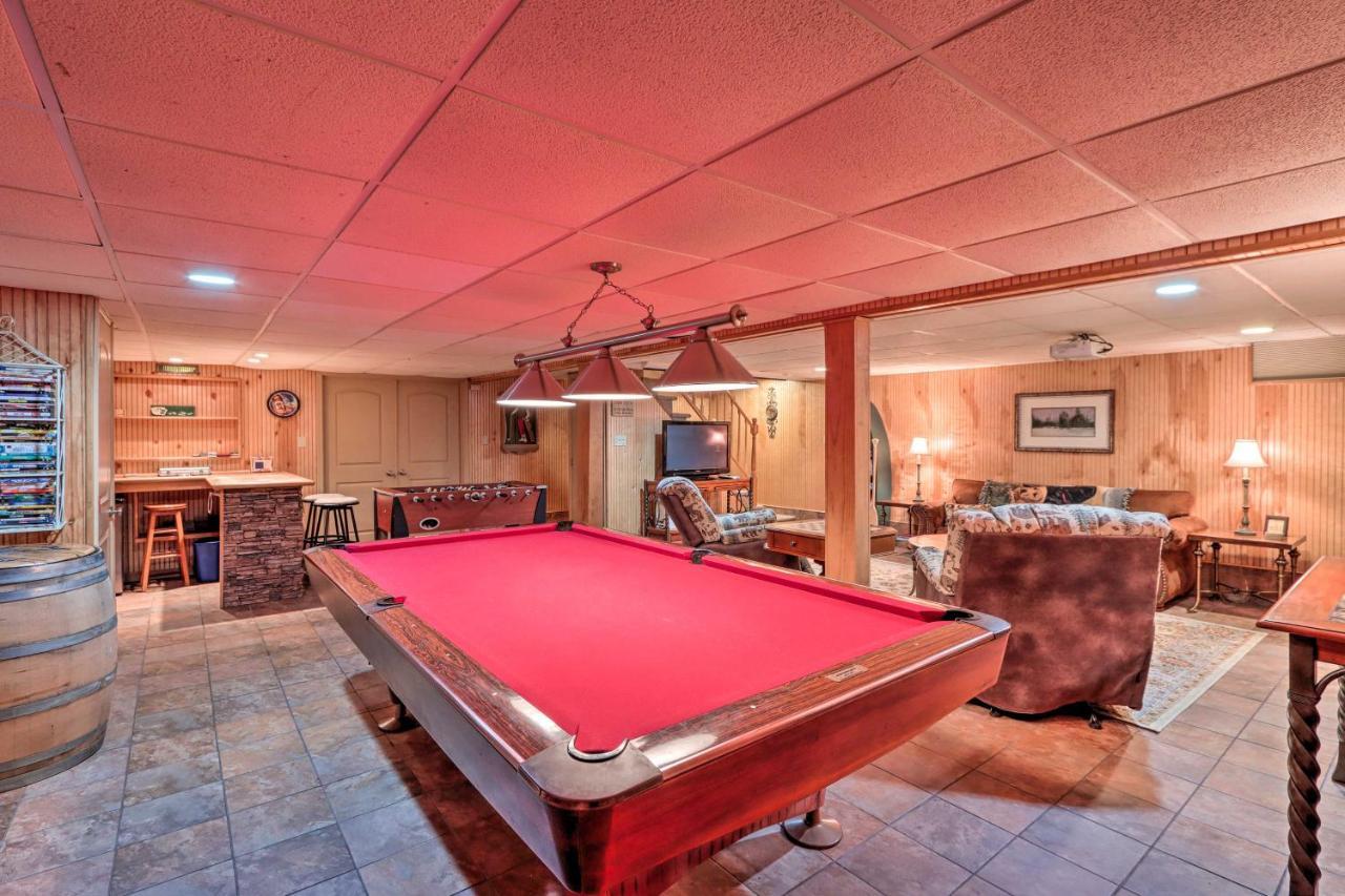 Poconos Home With Game Room Walk To Lake Harmony! Bagian luar foto