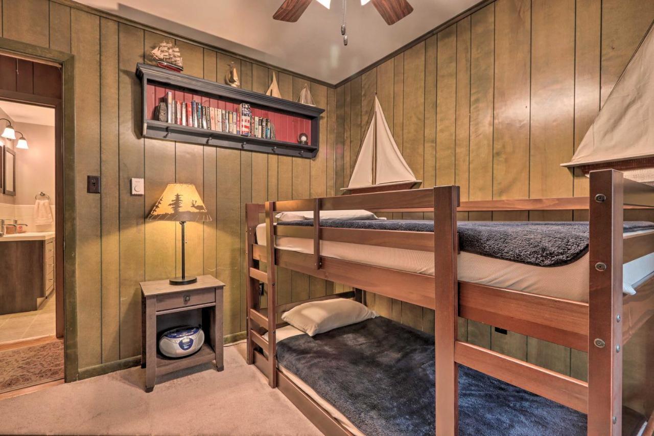 Poconos Home With Game Room Walk To Lake Harmony! Bagian luar foto