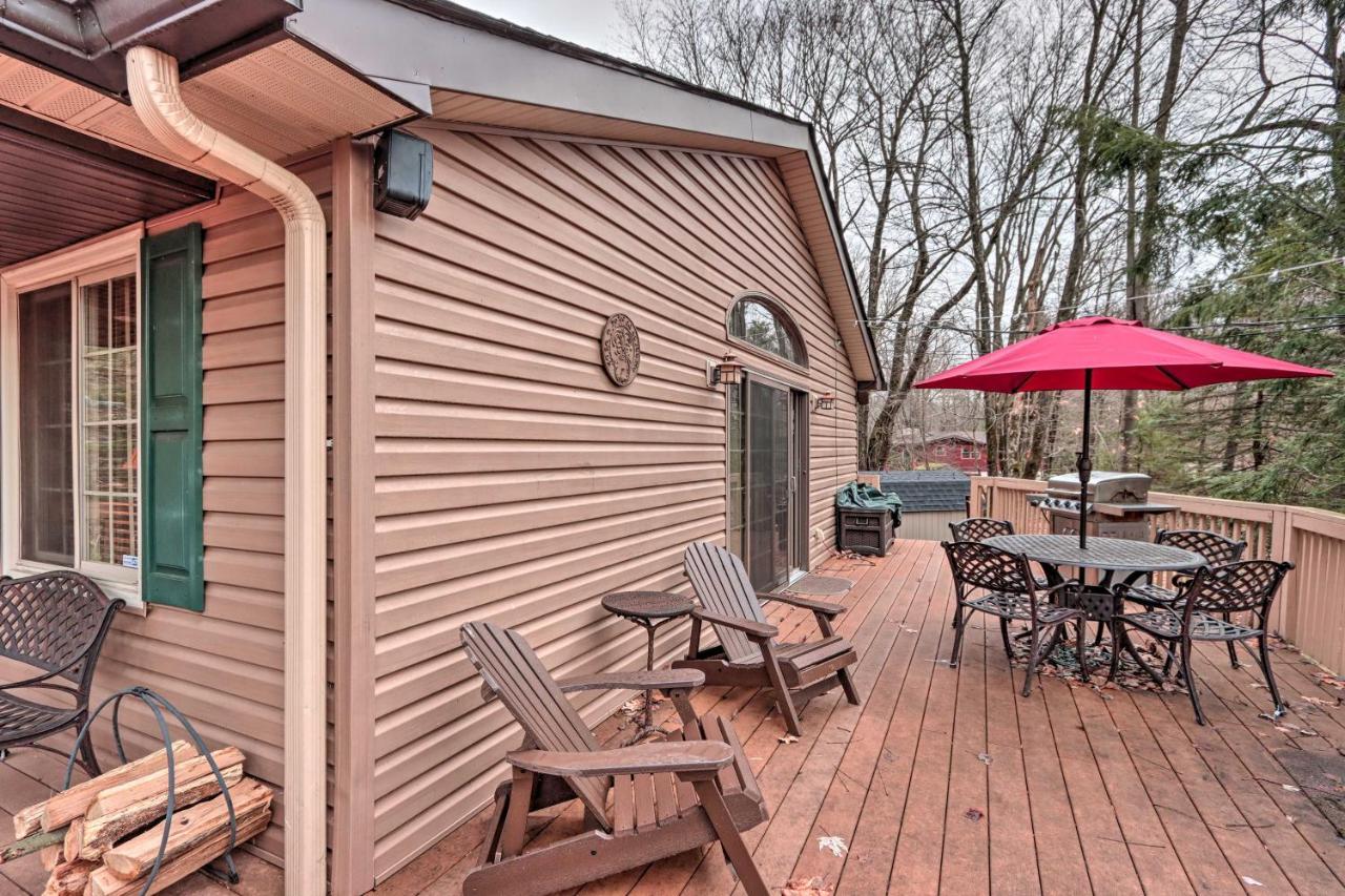 Poconos Home With Game Room Walk To Lake Harmony! Bagian luar foto